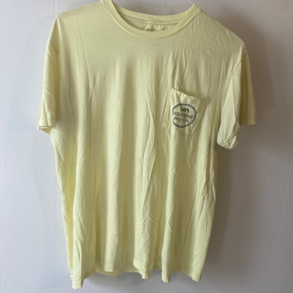 RVCA Large Yellow tshirt